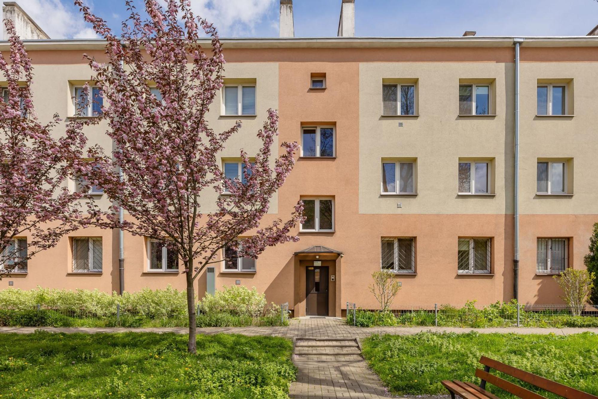 Spacious Apartment For 6 People Near The Old Town By Noclegi Renters Varsóvia Exterior foto